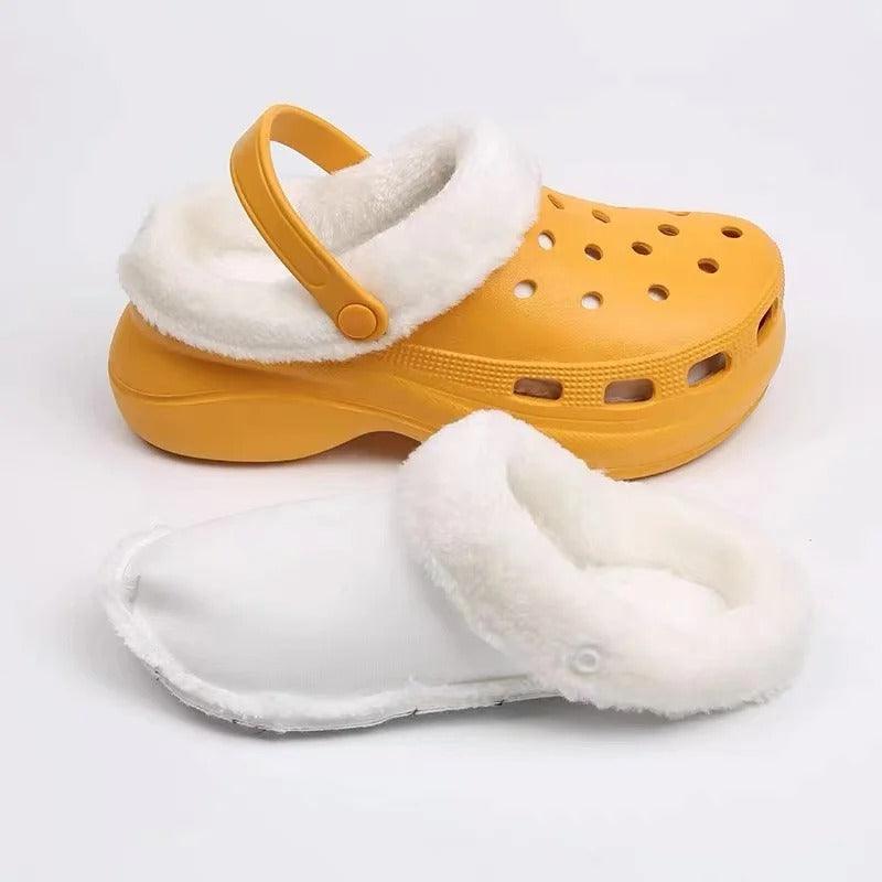 PINE.D © Pantufa Crocs Pelúcia Inverno - PINE.D SHOP
